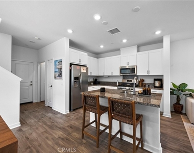 3959 Lavine - Photo Thumbnail 10