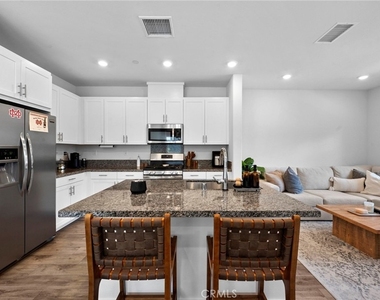 3959 Lavine - Photo Thumbnail 8