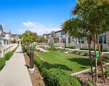 3959 Lavine - Photo Thumbnail 5
