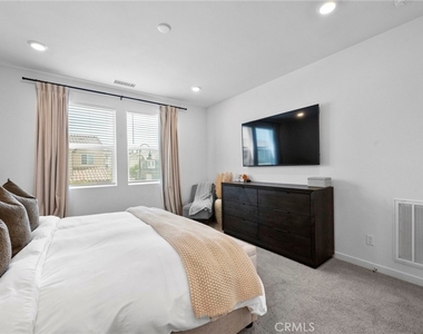 3959 Lavine - Photo Thumbnail 23