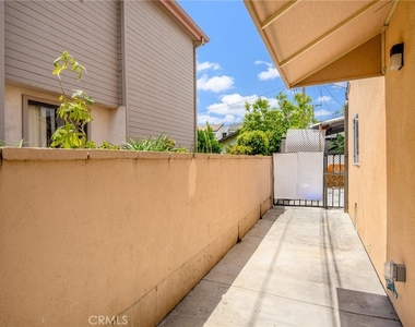 532 W Harvard St - Photo Thumbnail 19