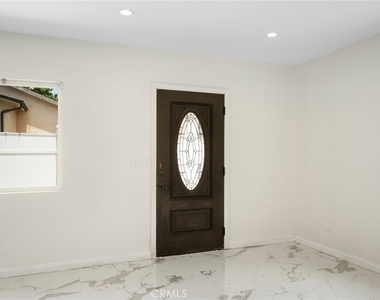 532 W Harvard St - Photo Thumbnail 1