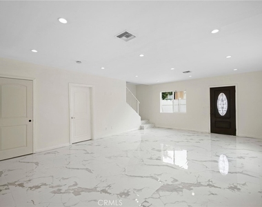 532 W Harvard St - Photo Thumbnail 5