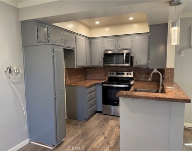 10749 New Haven Street - Photo Thumbnail 1