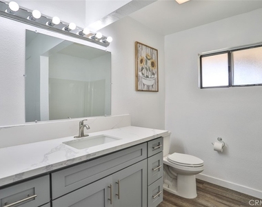 7033 W Avenue A2 - Photo Thumbnail 30