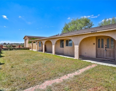 7033 W Avenue A2 - Photo Thumbnail 2