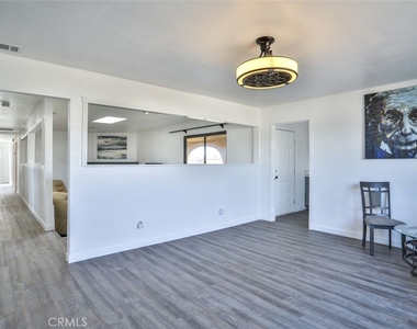 7033 W Avenue A2 - Photo Thumbnail 9