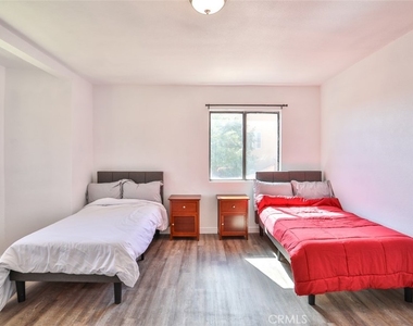 7033 W Avenue A2 - Photo Thumbnail 33