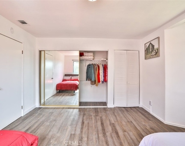 7033 W Avenue A2 - Photo Thumbnail 34