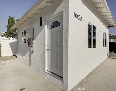 10920 Nassau Ave. - Photo Thumbnail 1