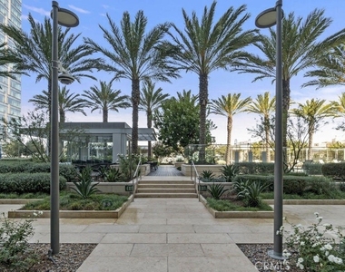 877 Francisco - Photo Thumbnail 17