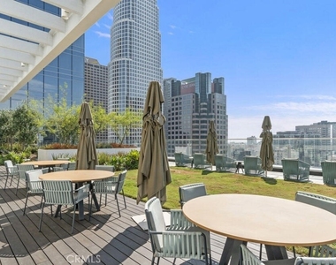 877 Francisco - Photo Thumbnail 21