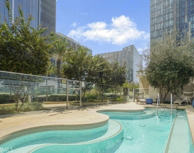 877 Francisco - Photo Thumbnail 15