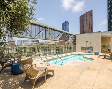 877 Francisco Street - Photo Thumbnail 24