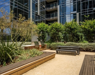 877 Francisco Street - Photo Thumbnail 30