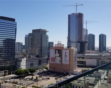 877 Francisco Street - Photo Thumbnail 6
