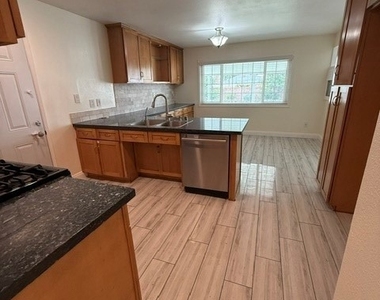 4486 Santee Place - Photo Thumbnail 8