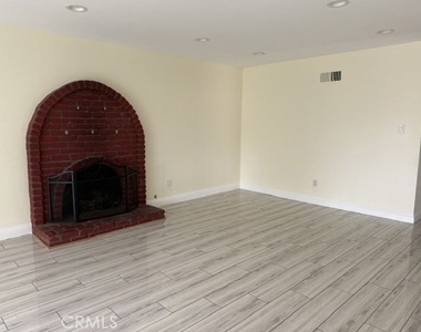 4486 Santee Place - Photo Thumbnail 12
