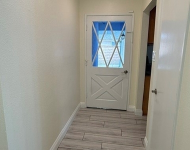 4486 Santee Place - Photo Thumbnail 3