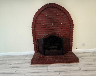 4486 Santee Place - Photo Thumbnail 11