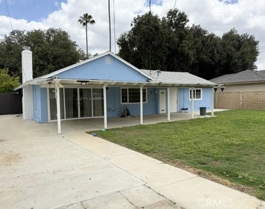 4486 Santee Place - Photo Thumbnail 25