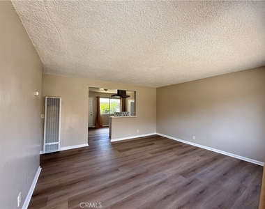 1006 E Nocta Street - Photo Thumbnail 1
