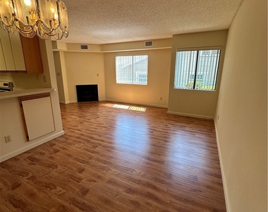 420 Milford Street - Photo Thumbnail 9