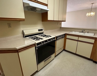 420 Milford Street - Photo Thumbnail 16