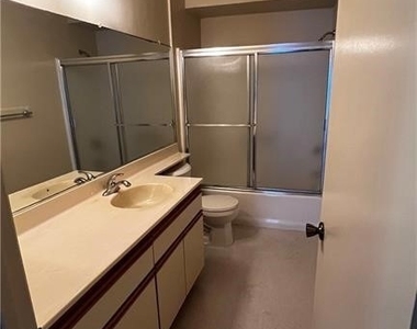 410 Milford Street - Photo Thumbnail 15