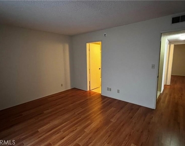 410 Milford Street - Photo Thumbnail 11