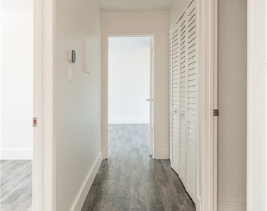 5438 Mcculloch - Photo Thumbnail 13