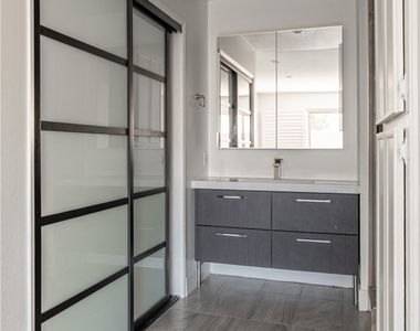 5438 Mcculloch - Photo Thumbnail 9