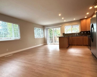 4398 N Spoonwood Ct - Photo Thumbnail 3