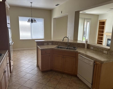 5616 Plumbridge Way - Photo Thumbnail 13