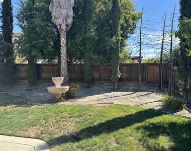 5616 Plumbridge Way - Photo Thumbnail 10