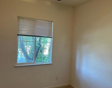 5616 Plumbridge Way - Photo Thumbnail 3