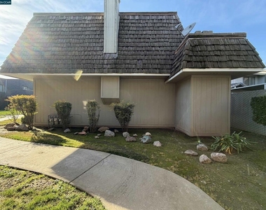 1648 W North Bear Creek Dr - Photo Thumbnail 24