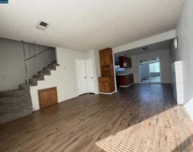1648 W North Bear Creek Dr - Photo Thumbnail 3