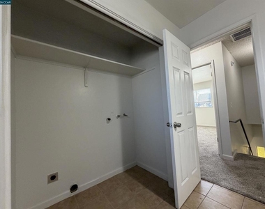 1648 W North Bear Creek Dr - Photo Thumbnail 22