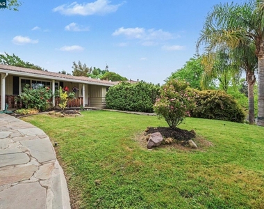4 Dale Court - Photo Thumbnail 1