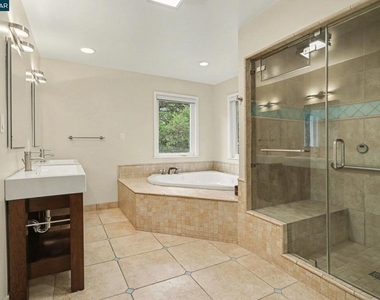 4 Dale Court - Photo Thumbnail 15