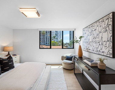 153 San Vicente Boulevard - Photo Thumbnail 20