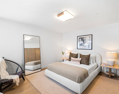153 San Vicente Boulevard - Photo Thumbnail 10