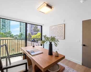 153 San Vicente Boulevard - Photo Thumbnail 8