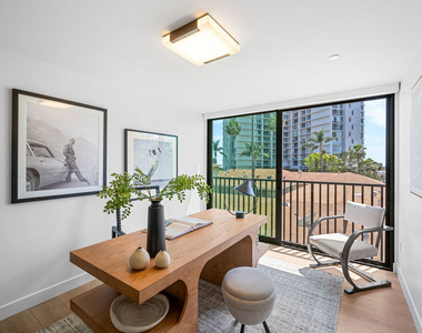 153 San Vicente Boulevard - Photo Thumbnail 17