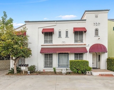 727 Crenshaw Boulevard - Photo Thumbnail 1