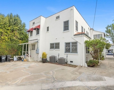 727 Crenshaw Boulevard - Photo Thumbnail 3