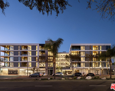 9001 Santa Monica Boulevard - Photo Thumbnail 1