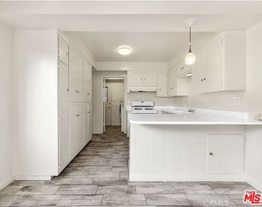 1601 Torrance Boulevard - Photo Thumbnail 4
