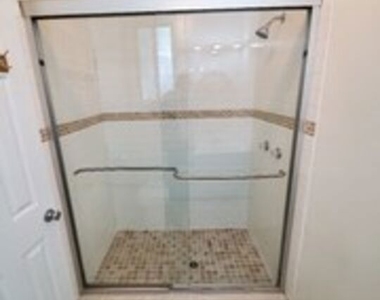 1408 Arapahoe Street - Photo Thumbnail 5